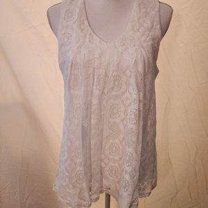 Sheilay NWT white lace lined top, size L